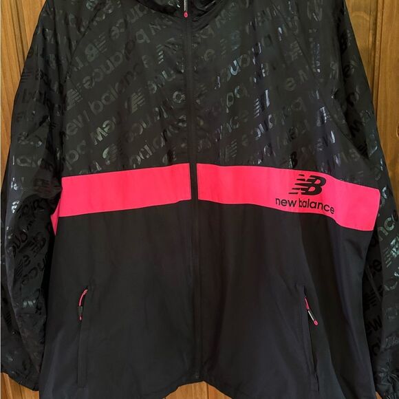 New Balance Zip Up Hooded Windbreaker Jacket in Black/Pink - Picture 4 of 7